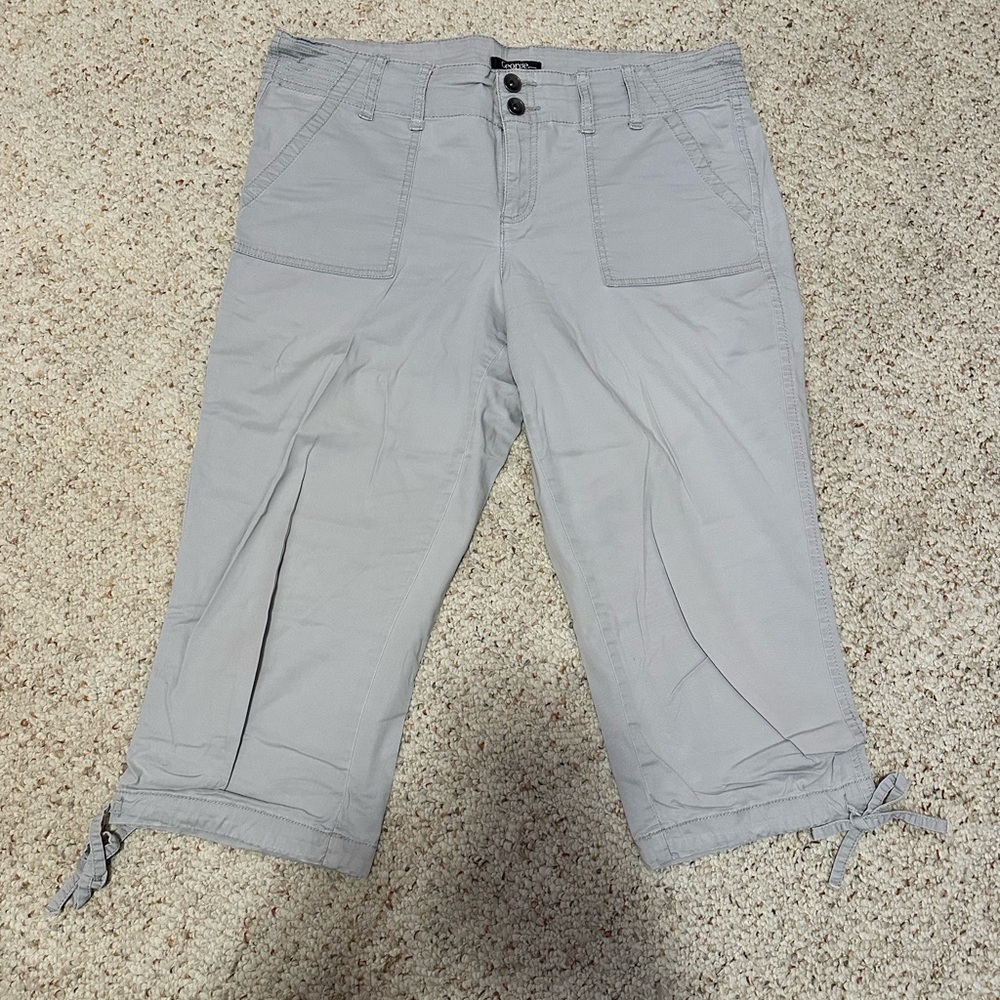 Stylish Gray Capri Pants